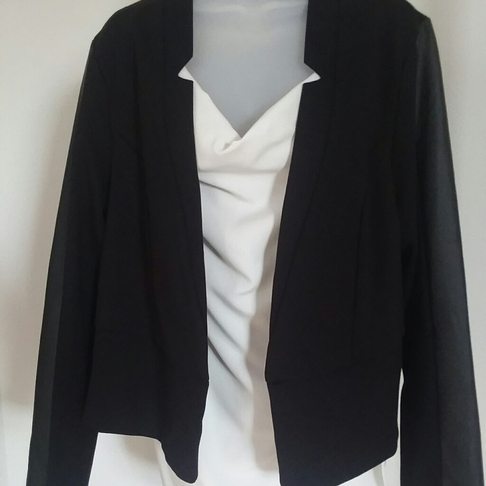 Torrid Faux Leather Leather-Look Sleeve Blazer 2X